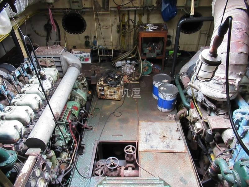 19 GT Work Boat (1992) - Image 6