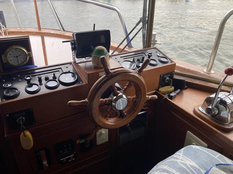 12 GT Pleasure Boat (1992) - Image 5