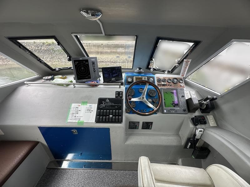 19 GT Work Boat (1991) - Image 10