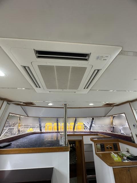 19 GT Work Boat (1991) - Image 14