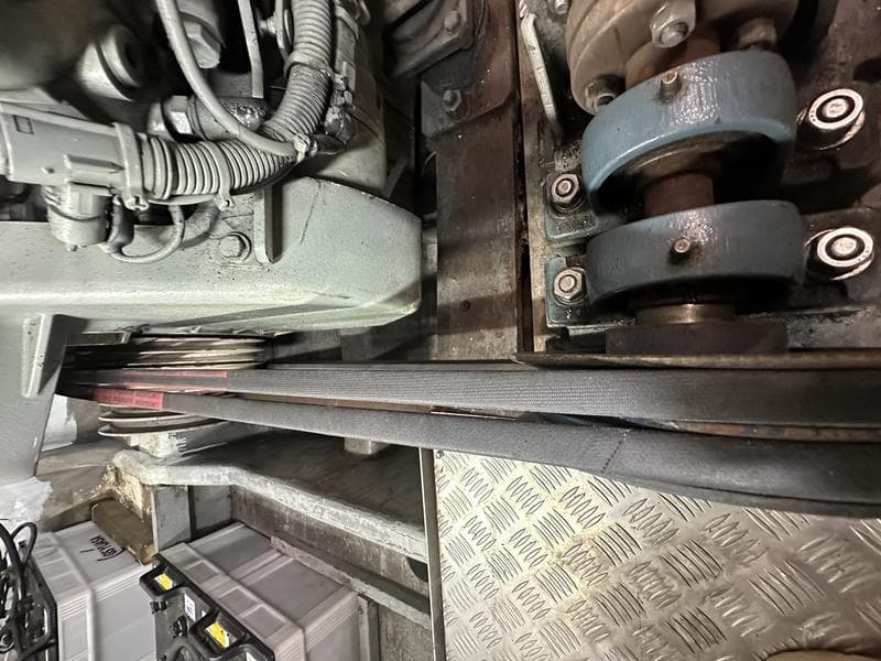 19 GT Work Boat (1991) - Image 23