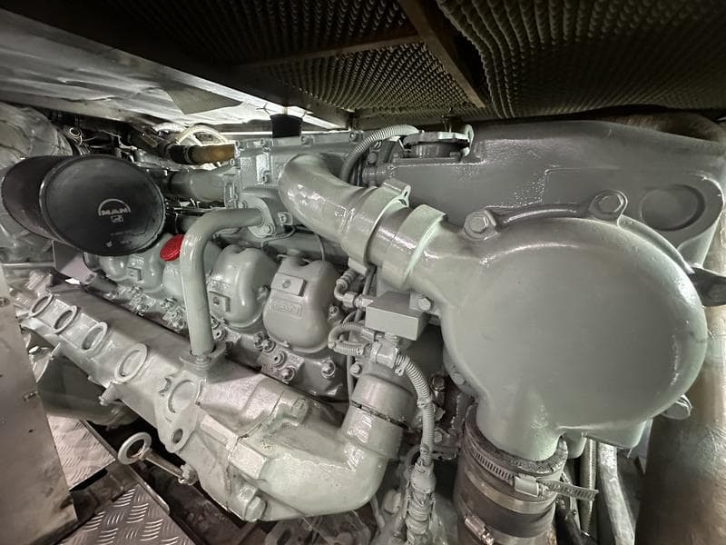 19 GT Work Boat (1991) - Image 24