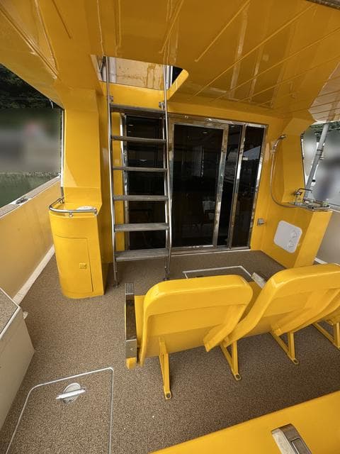 19 GT Work Boat (1991) - Image 9