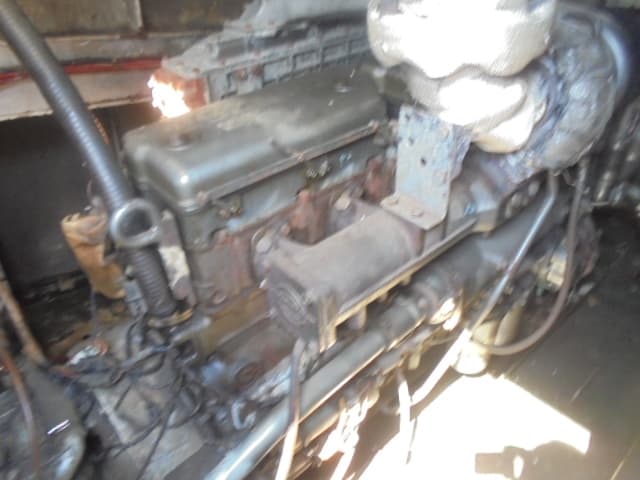 4.9 GT Work Boat (1994) - Image 10