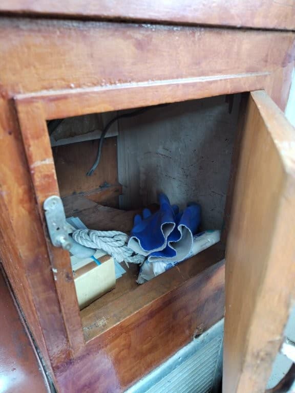 7.9 GT Work Boat (1990) - Image 15