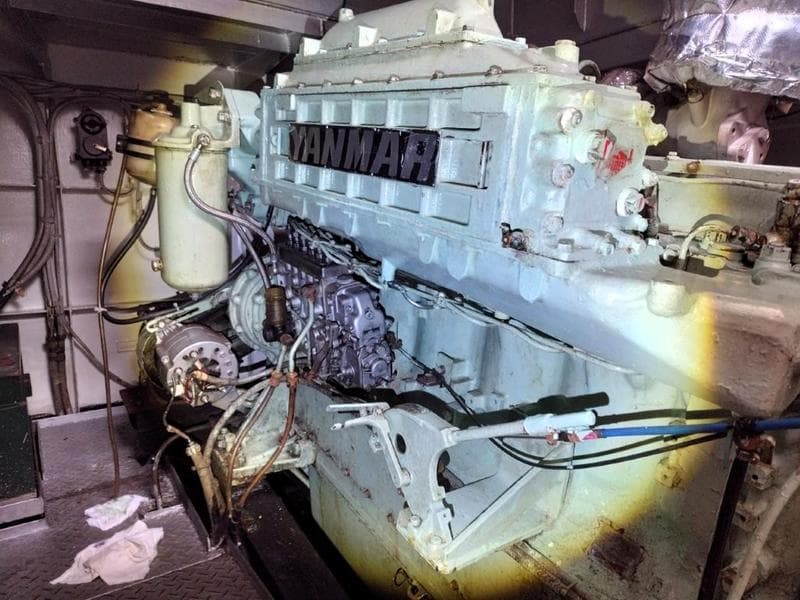 7.9 GT Work Boat (1990) - Image 17