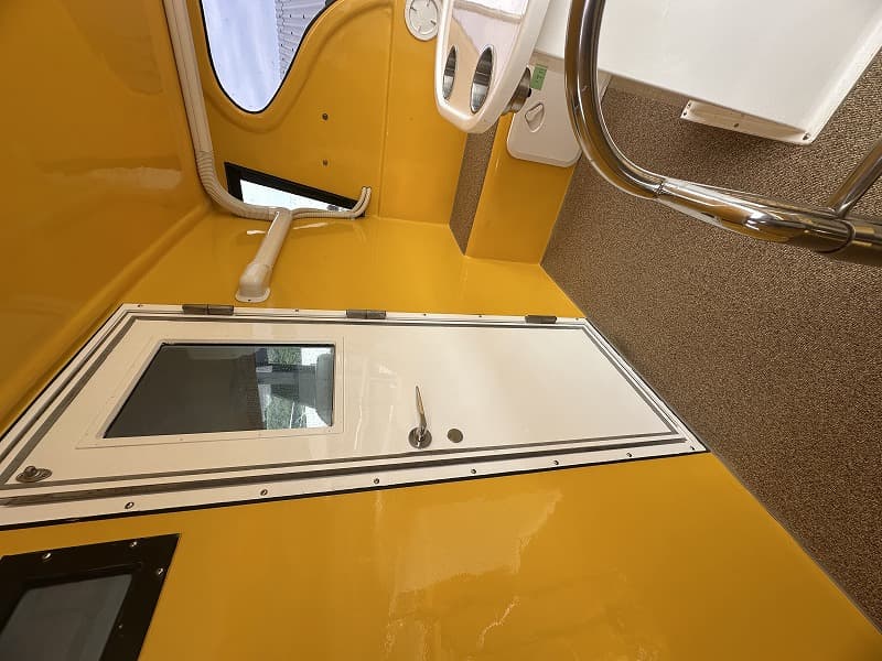 19 GT Work Boat (1991) - Image 12