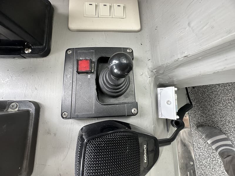 19 GT Work Boat (1991) - Image 20