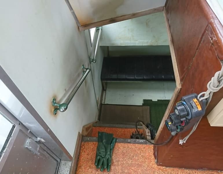 4m Vessel (1987) - Image 27