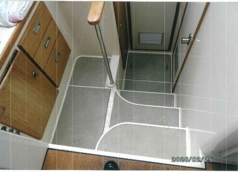 358.7m Vessel (1994) - Image 15