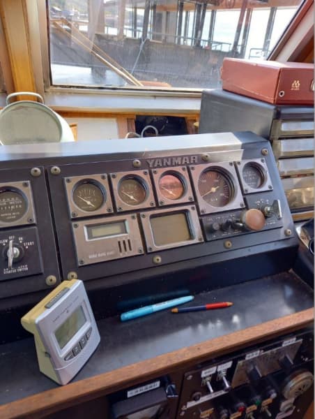 392m Vessel (1987) - Image 6