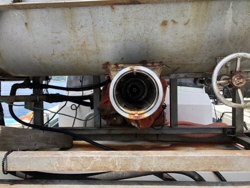 383.7m Vessel (1988) - Image 20