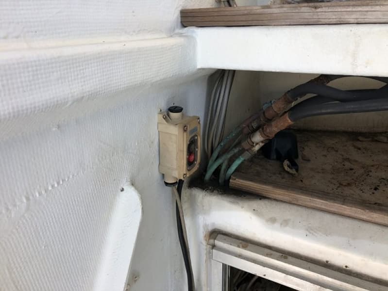 383.7m Vessel (1988) - Image 25