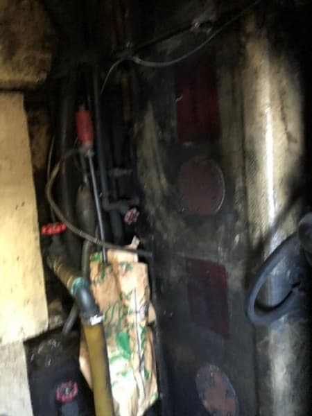 383.7m Vessel (1988) - Image 39