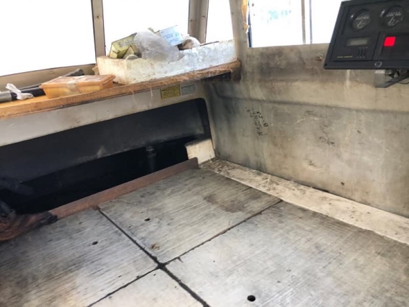 383.7m Vessel (1988) - Image 29