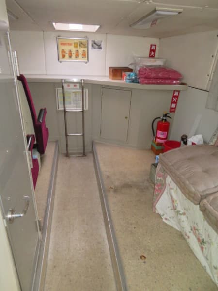 428.2m Vessel (1995) - Image 37