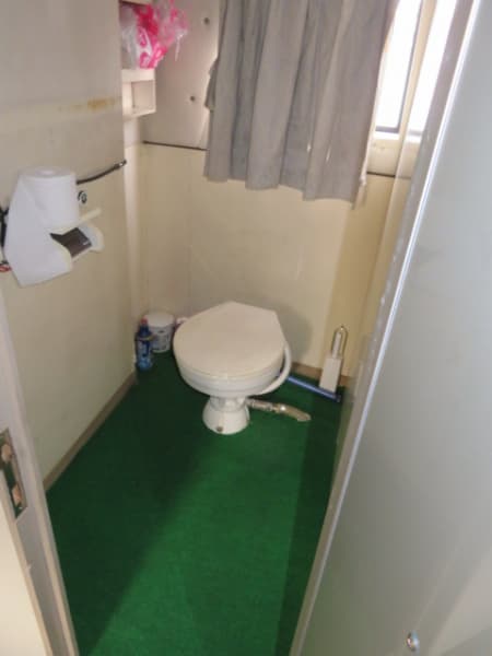 428.2m Vessel (1995) - Image 40