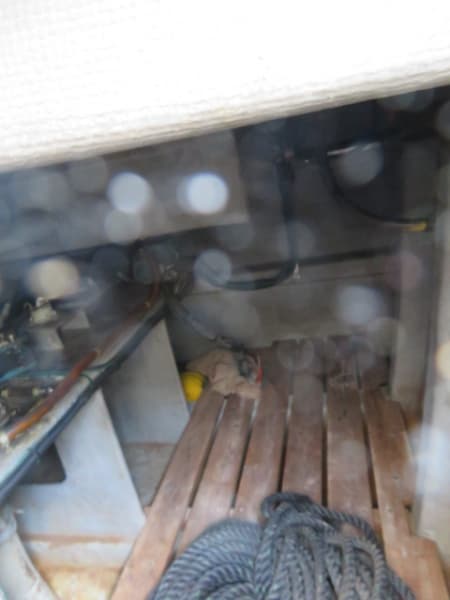 428.2m Vessel (1995) - Image 12