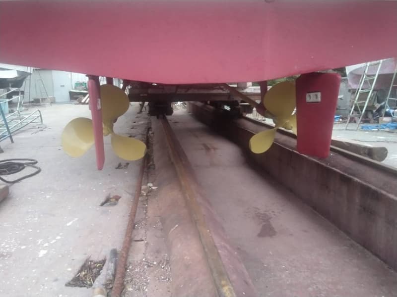 530.4m Vessel (1999) - Image 5