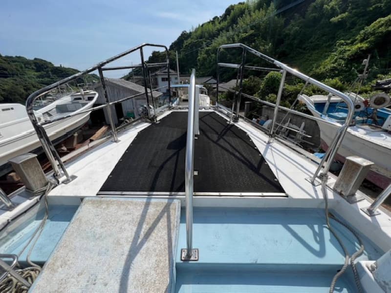 530.4m Vessel (1999) - Image 7