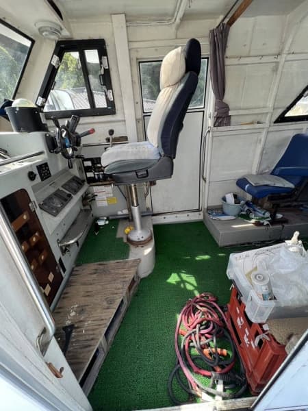 530.4m Vessel (1999) - Image 18